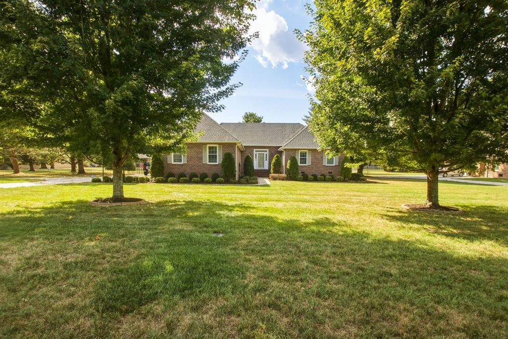105 Kingsridge Blvd, Tullahoma