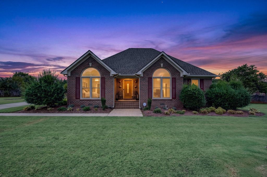 1907 Andrew Ct, Murfreesboro