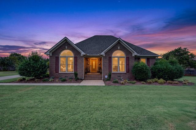 1907 Andrew Ct, Murfreesboro