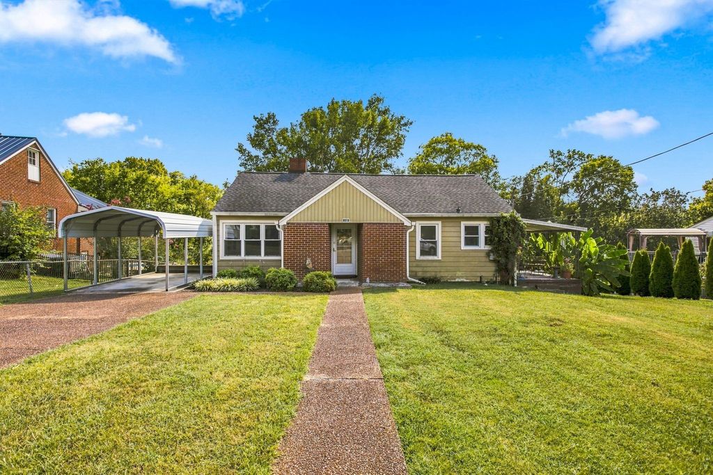 108 Turpin Circle, Columbia