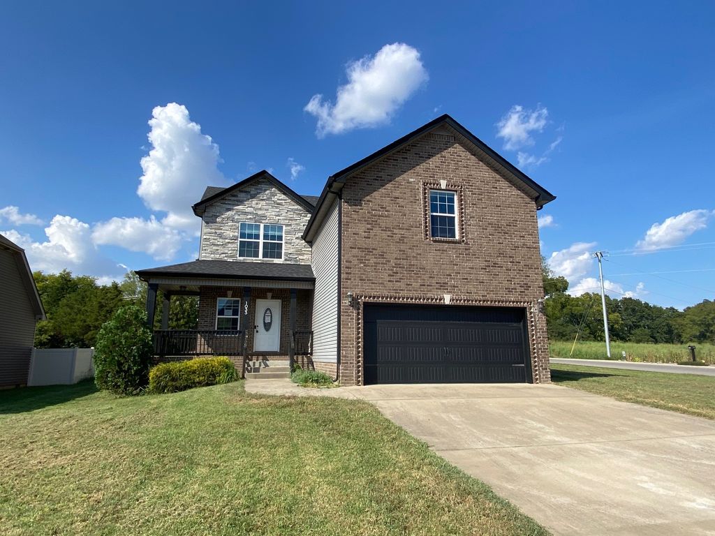 1033 Garner Hills Dr, Clarksville