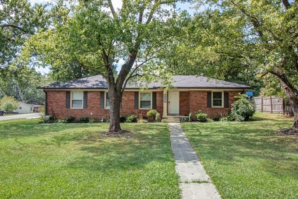 1306 Old Estill Springs Rd, Tullahoma
