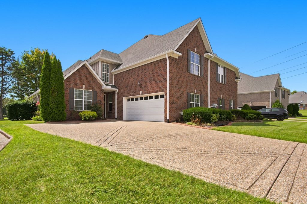 1009 Larkwood Dr, Hermitage