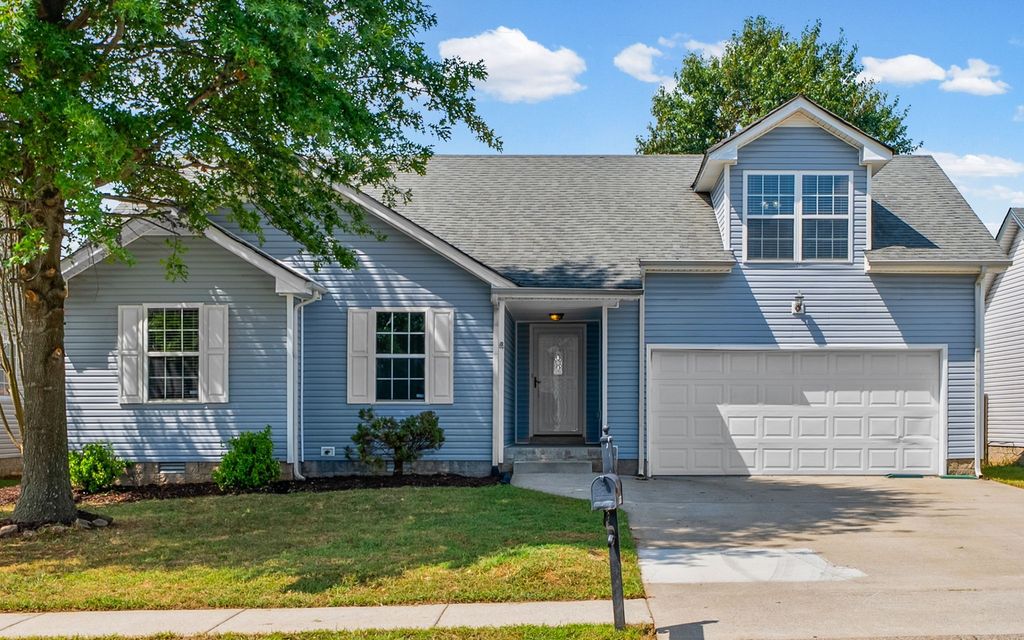 1020 Cindy Jo Ct, Clarksville
