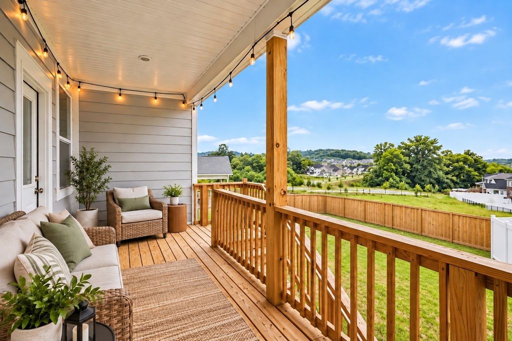 582 Gingerwood Ln, Hendersonville