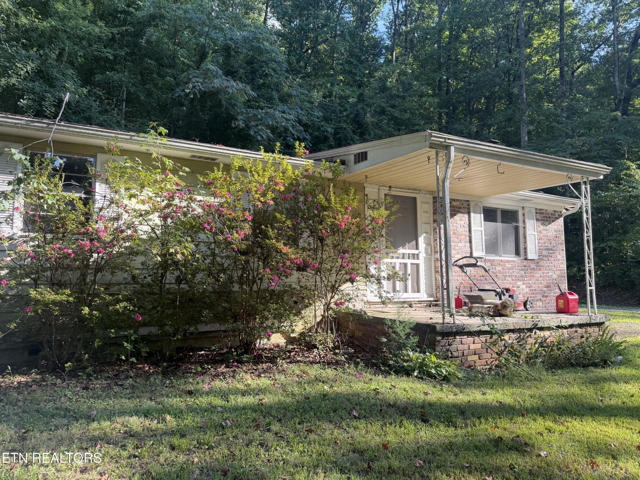 Home for sale in 2832 Rifle Range Drive Knoxville, TN