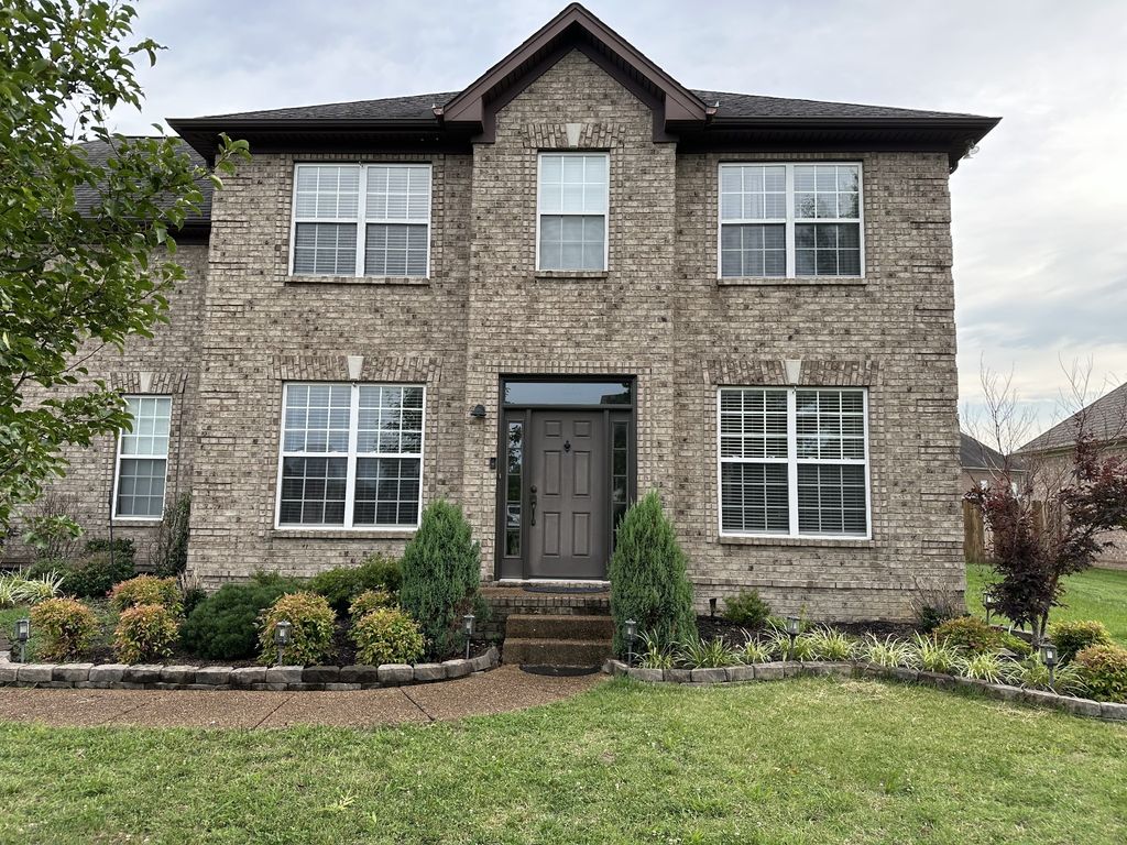 153 Mckain Crossing, Hendersonville