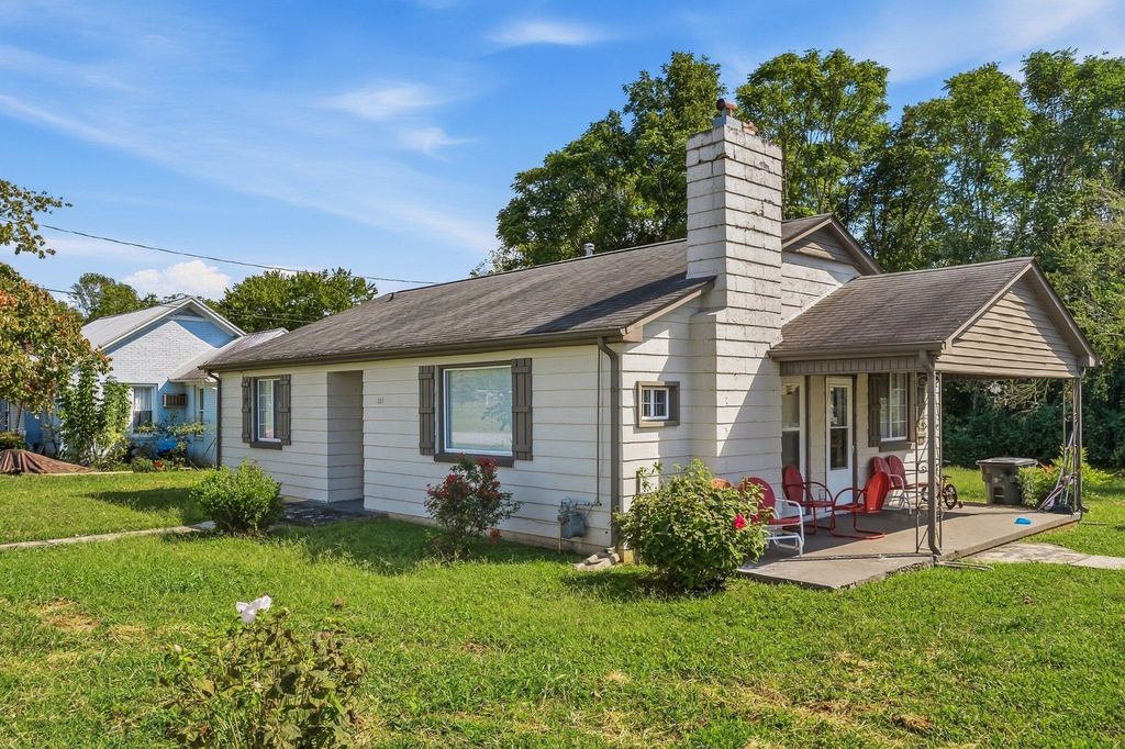 121 Walker St, Sparta