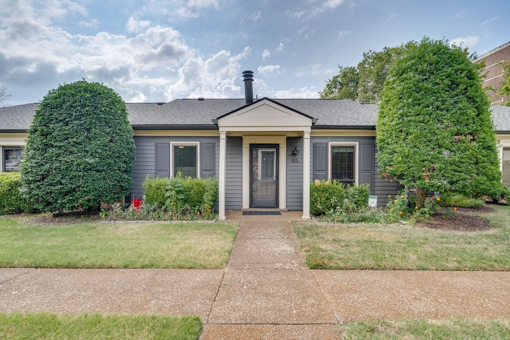 105 Academy Sq, Nashville