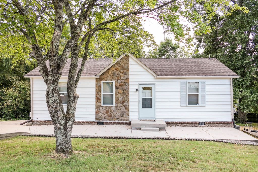 224 Flora Maxwell Rd, Nashville
