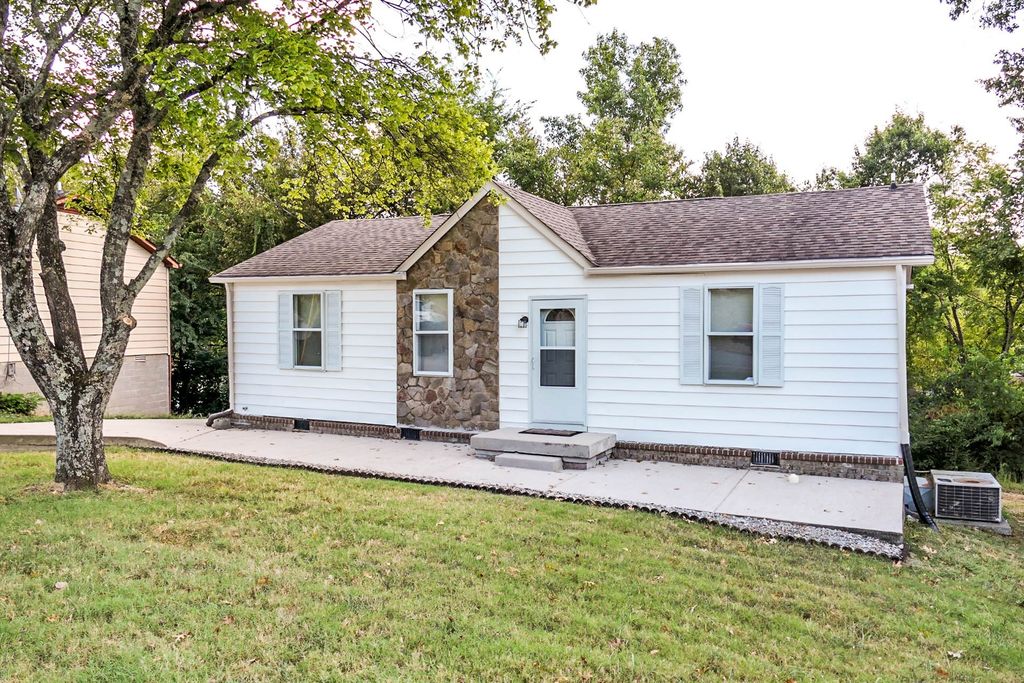 224 Flora Maxwell Rd, Nashville