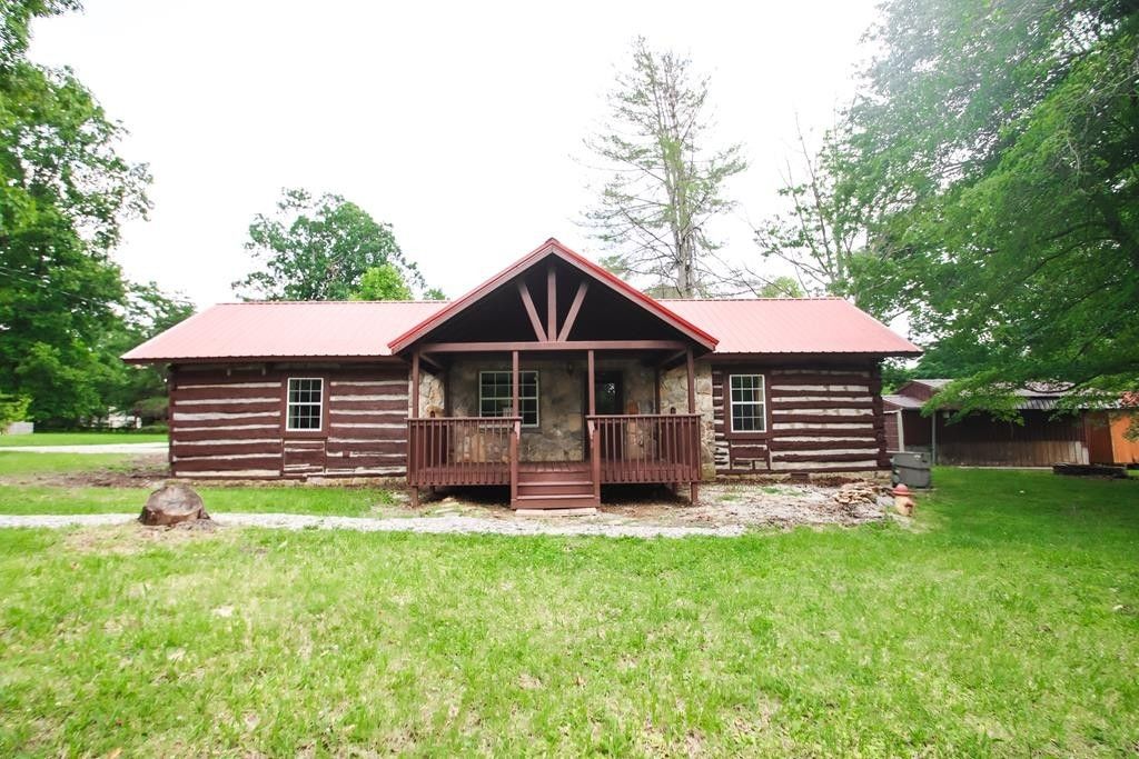 210 Kingwood Dr, Sparta