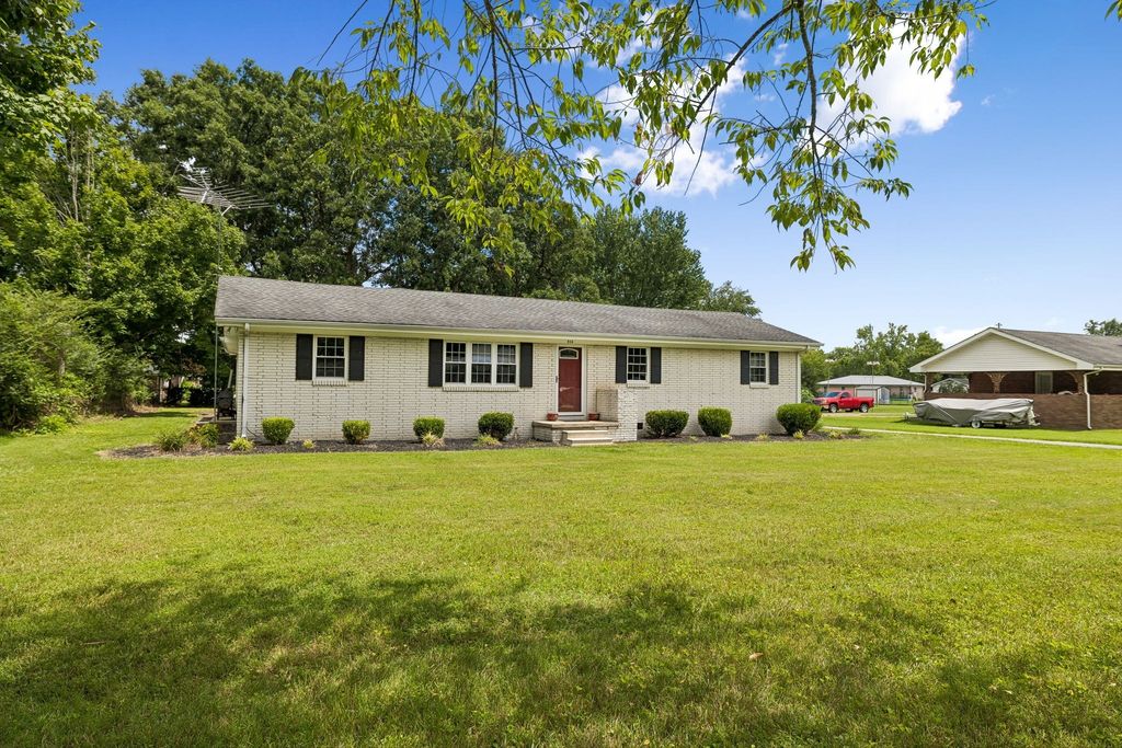 516 Crestwood Dr, Lafayette