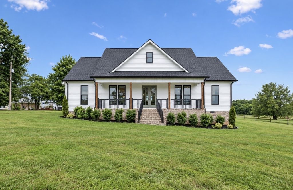 777 Rock Springs Rd, Castalian Springs