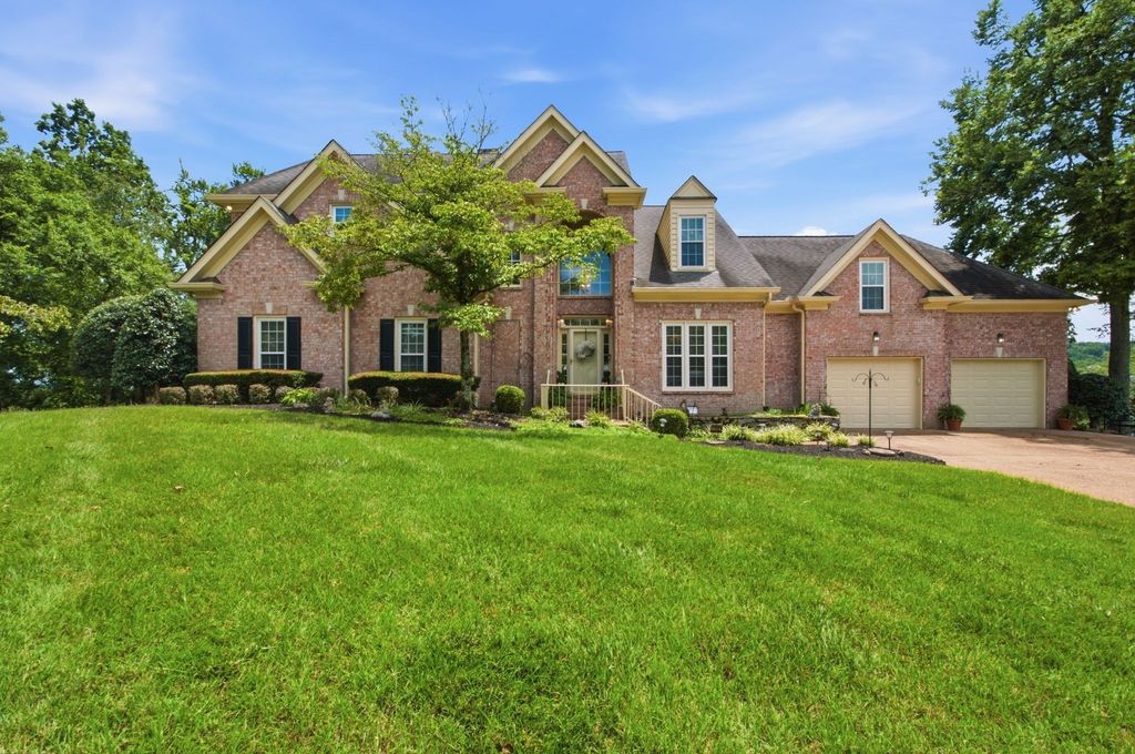 150 Temple Crest Trl, Franklin