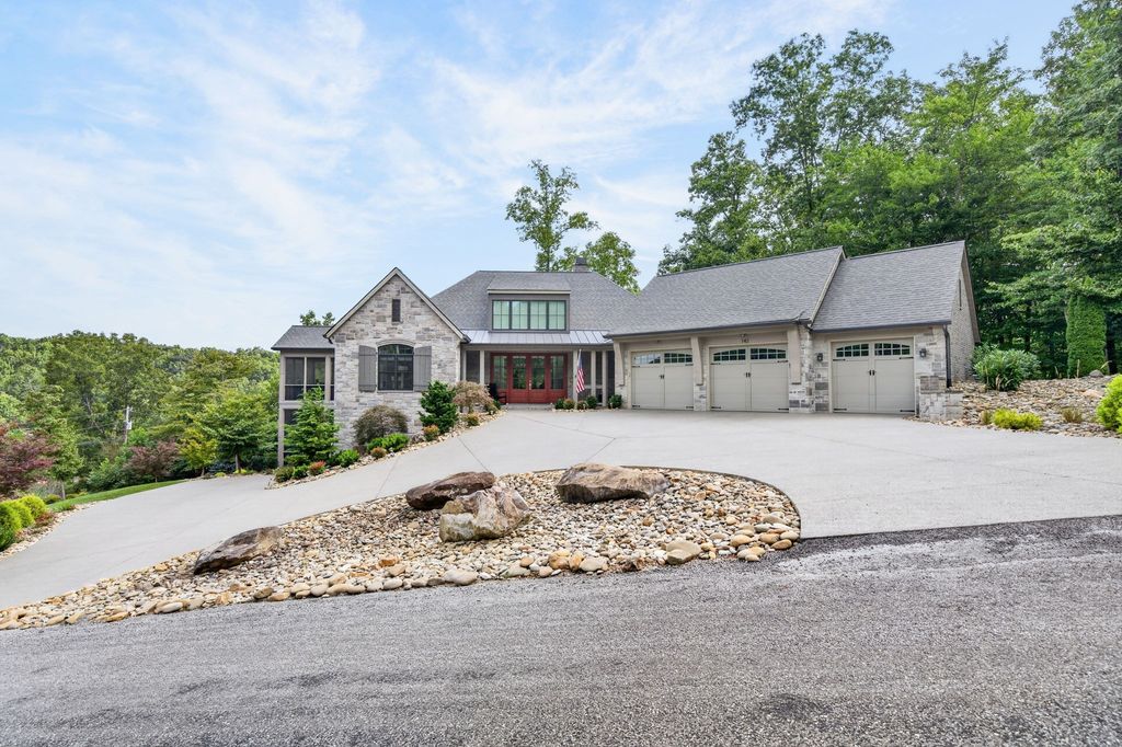 142 Pineridge Loop, Crossville