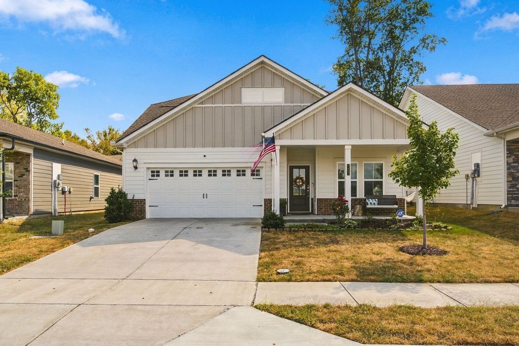 7377 Blue Gable Rd, Hermitage