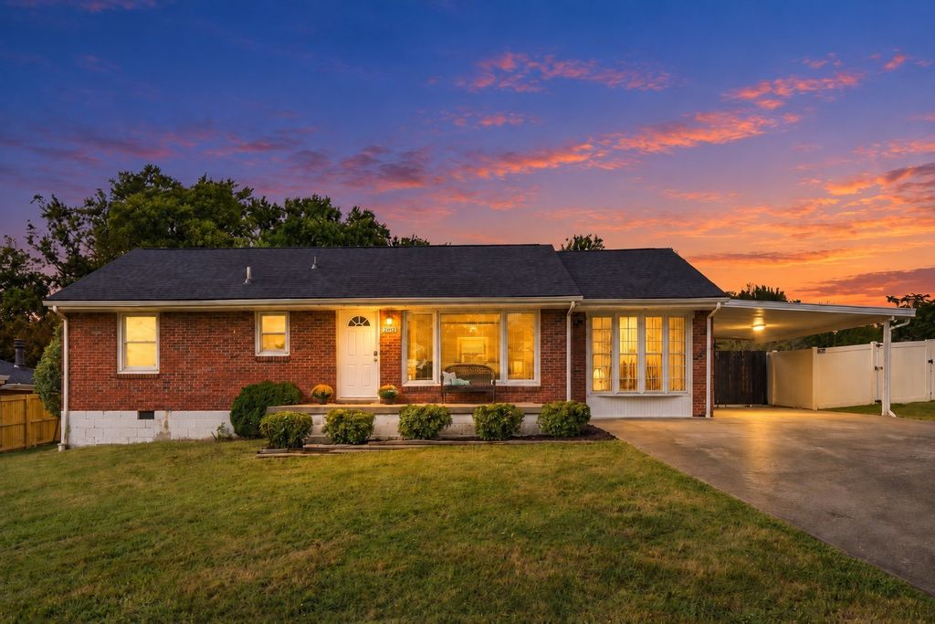2108 Crystal Dr, Nashville