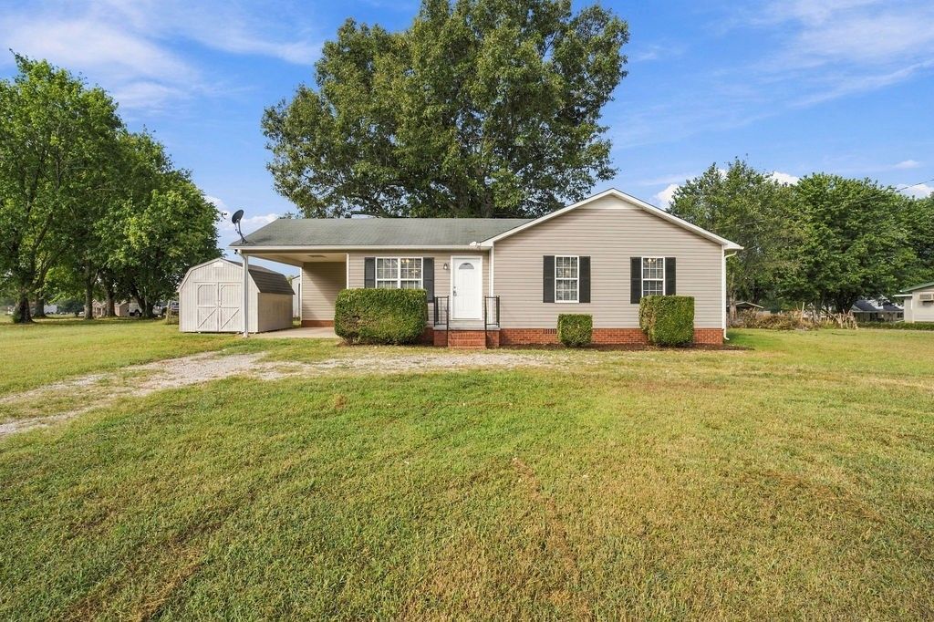 29 Ellis Childress Rd, Fayetteville
