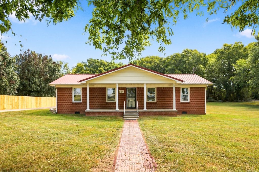204 Canaan Rd, Mount Pleasant