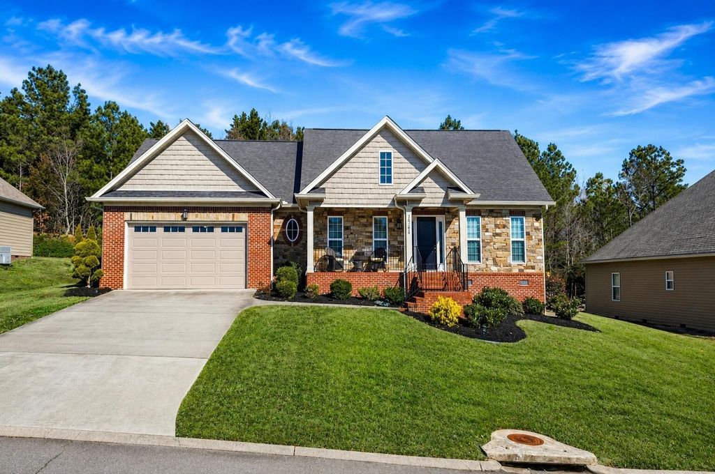 1744 Overdale Drive Nw, Cleveland