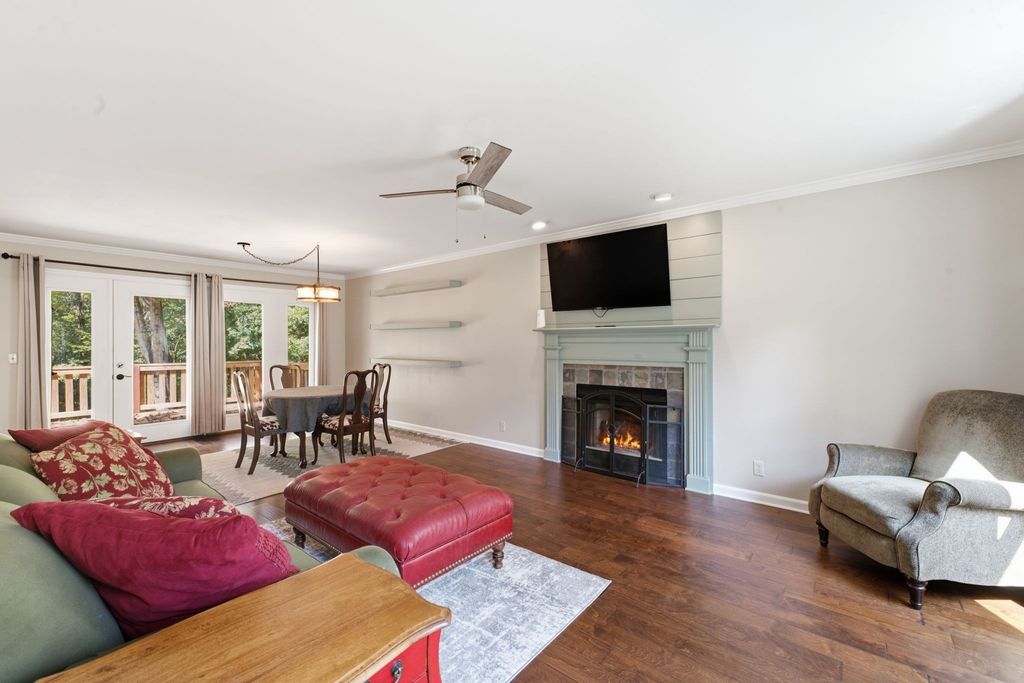 555 Beech Grove Way, Burns