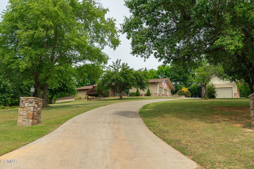 1479 Wendron Moors Drive, Sevierville