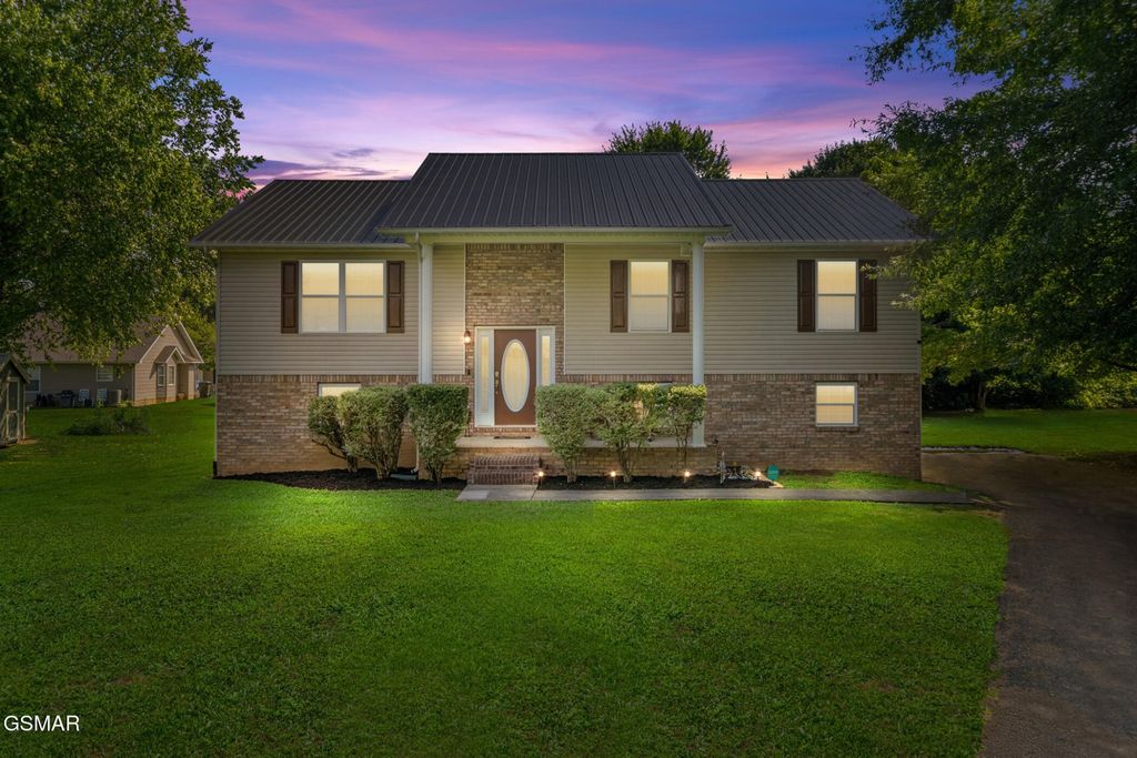 1717 Meadow Ridge Circle, Sevierville