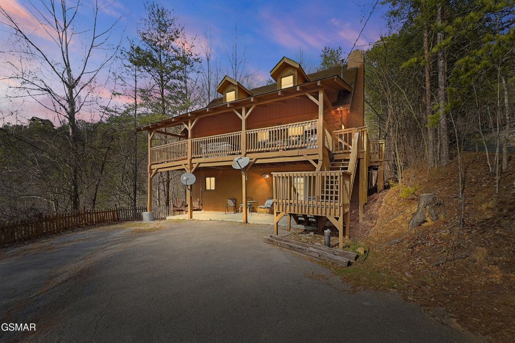 1122 Eagle Pointe Way, Pigeon Forge