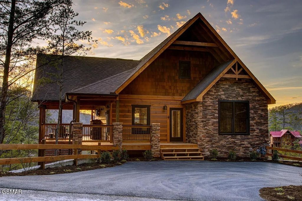 1205 Parkview Vista Way, Pigeon Forge