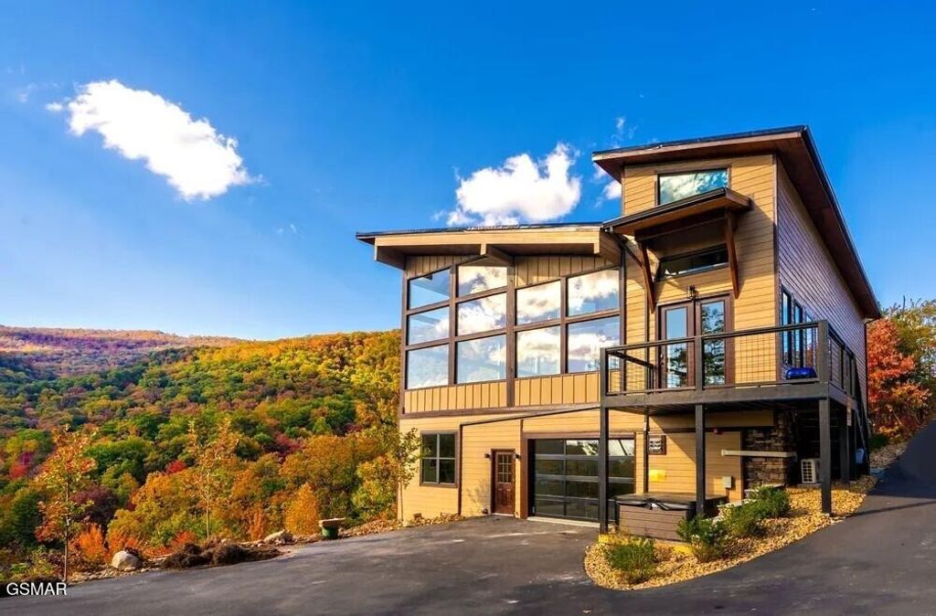 3343 Summit Trails Drive, Sevierville