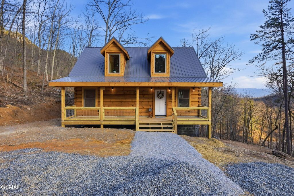 954 Glasgow Street, Sevierville