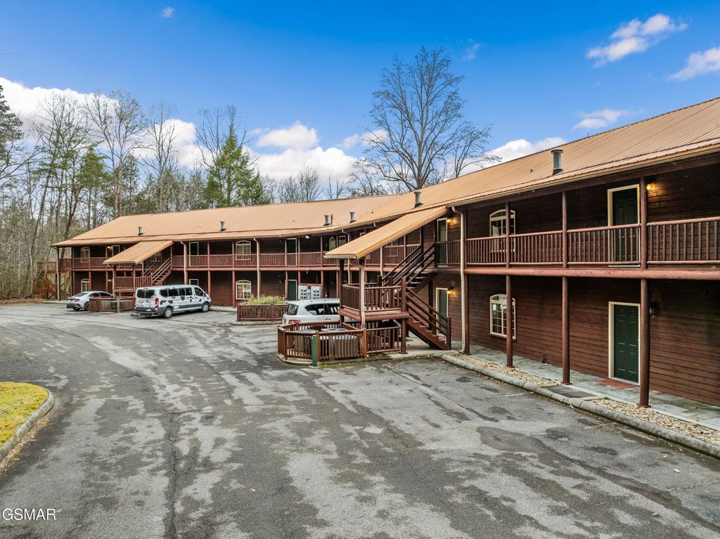206 Forrest Loop Way 15, Gatlinburg