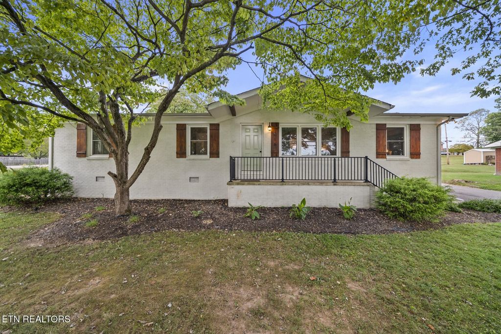 516 Madison Ave, Sparta