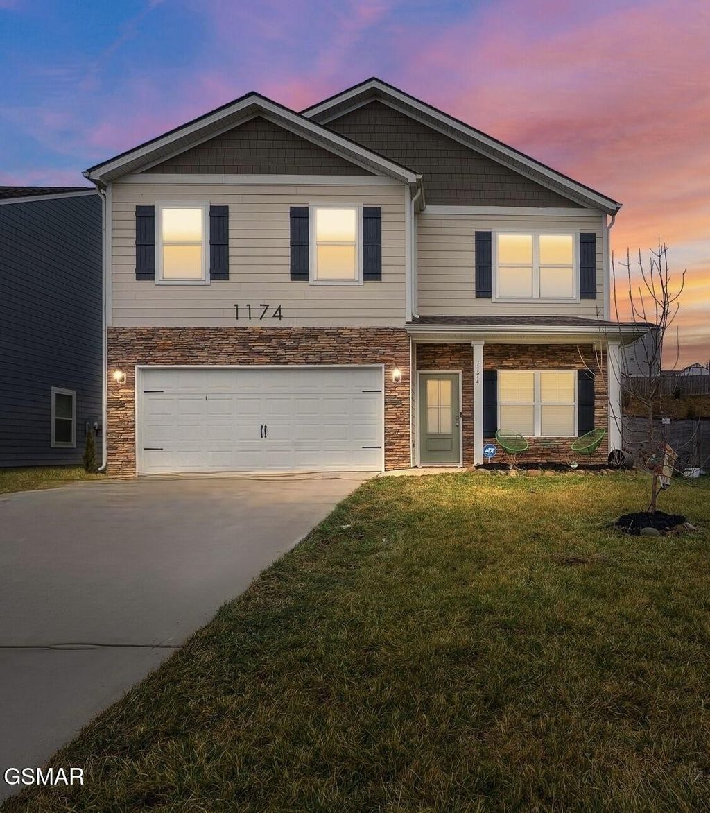 1174 Hampton Place Circle, Loudon