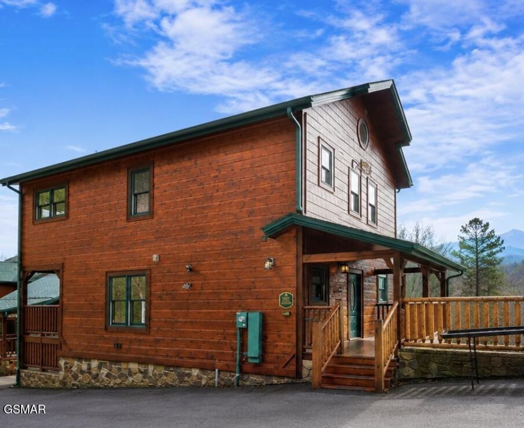 832 Resort Way, Gatlinburg