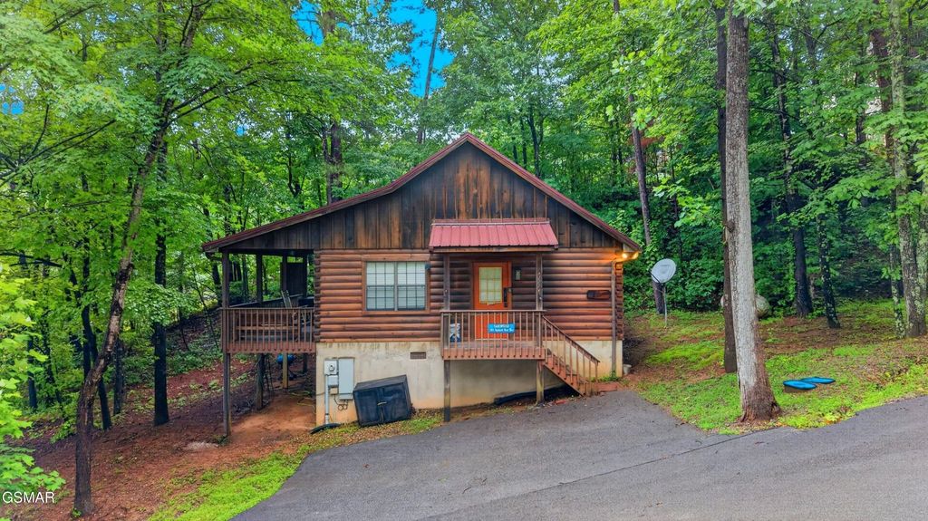 1503 Squirrel Nest Way, Sevierville