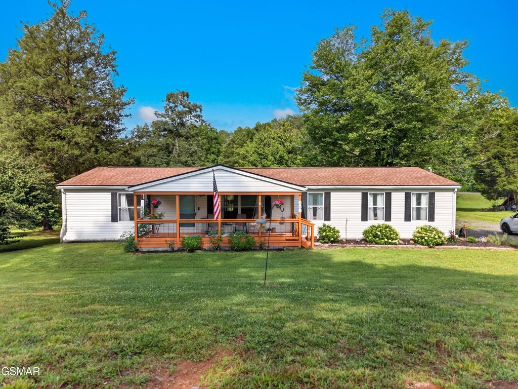 267 Pine Ridge, Clinton