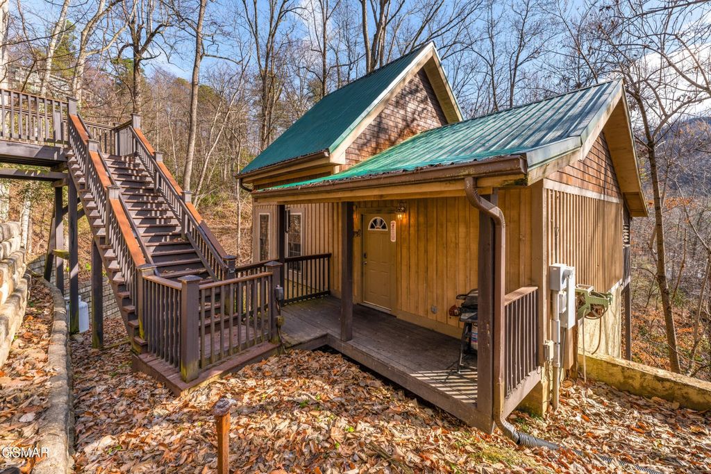 514 Laural Mountain Road, Gatlinburg