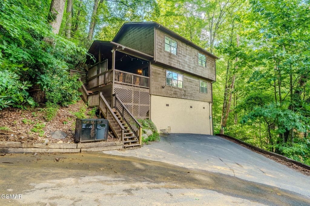 937 Ski Mountain Road, Gatlinburg