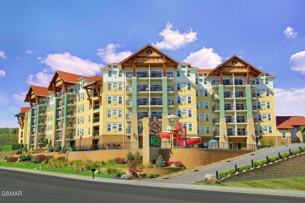 3415 Teaster Lane 401, Pigeon Forge