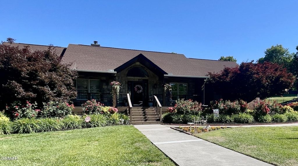 905 Columbine Lea, Sevierville