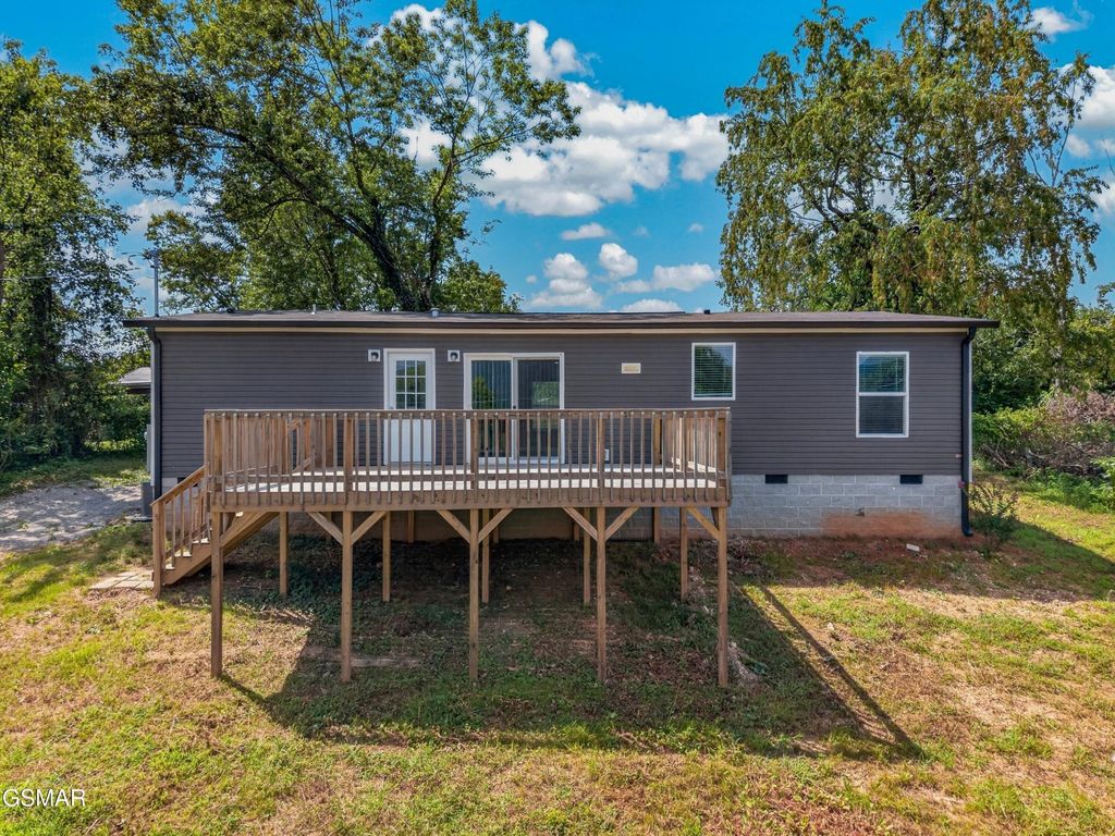 135 Gamble Lane, La Follette