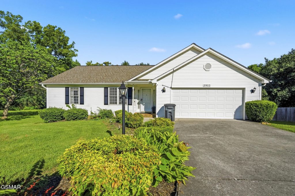 2903 Large Oak Lane, Knoxville