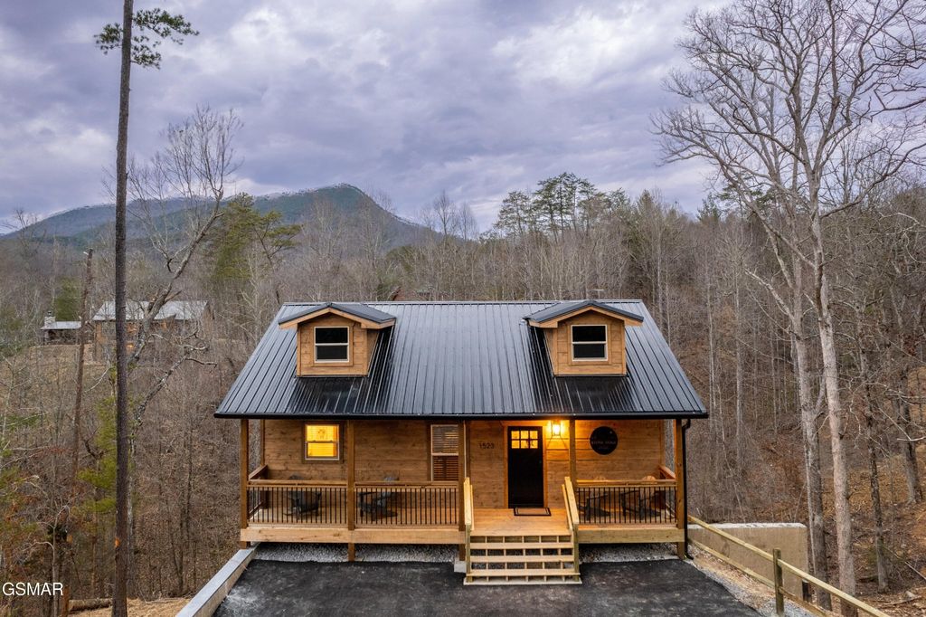 1523 Bluff Ridge Road, Sevierville