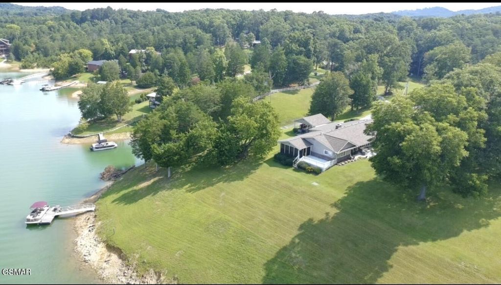 1230 Owens Lane, Dandridge