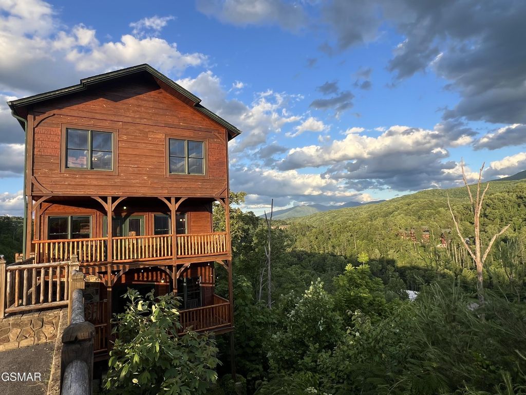 804 Resort Way, Gatlinburg