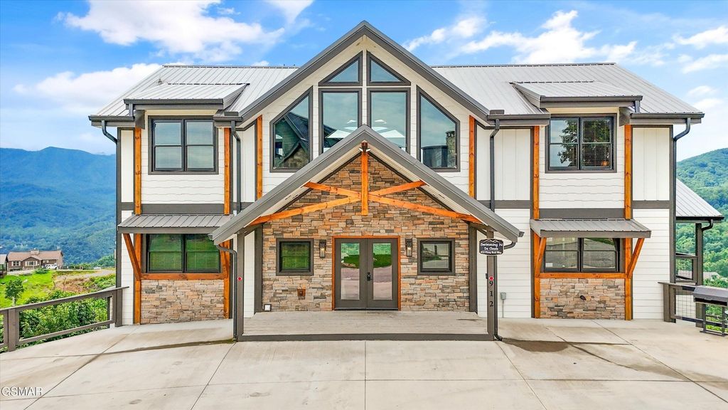 912 Piney Butt Way, Gatlinburg