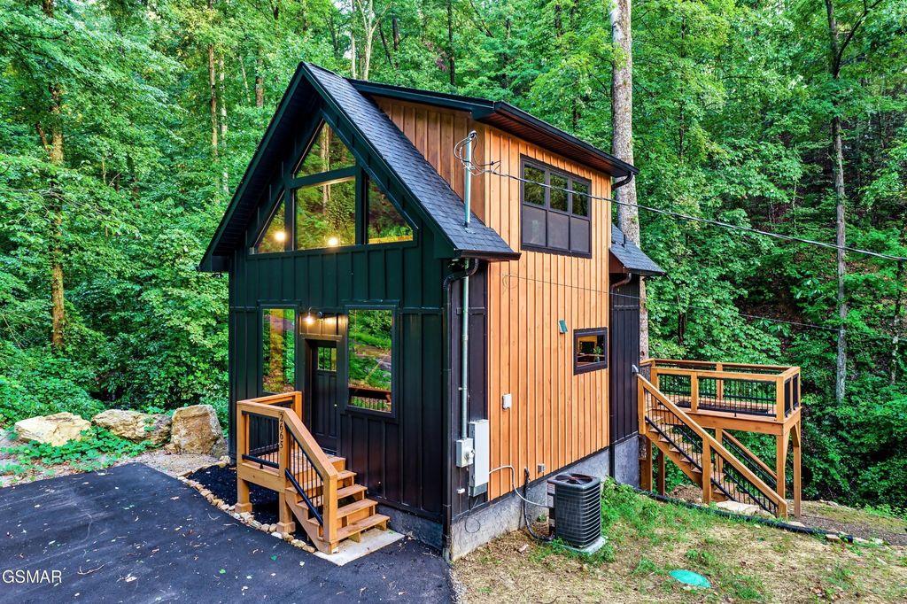 2665 Black Walnut Flats Road, Sevierville