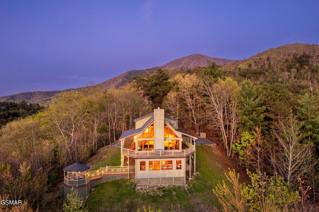 3670 Marian Lake Way, Sevierville